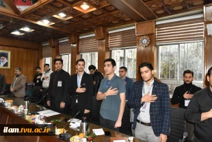 رئیس دانشگاه فنی و حرفه‌ای در جمع دانشجویان به مناسبت روز دانشجو:
دوران دانشجویی باید با سه عامل علم و عمل، عدالت‌طلبی و آزاداندیشی گره بخورد 5