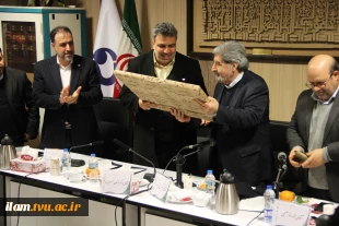 رئیس دانشگاه فنی و حرفه‌ای در سومین نشست تخصصی ناظران استانی مرکز نظارت، ارزیابی، بازرسی و تضمین کیفیت:
کنسرسیوم‌های اشتغال، آینده شغلی دانشجویان را رقم می‌زند 4