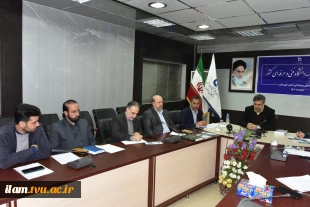 تشکیل جلسه هیئت رئیسه با حضور دکتر خسرویان وهیئت همراه در دانشگاه فنی و حرفه‌ای استان خوزستان
 2