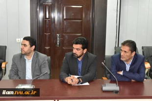 تشکیل جلسه هیئت رئیسه با حضور دکتر خسرویان وهیئت همراه در دانشگاه فنی و حرفه‌ای استان خوزستان
 3