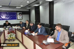 تشکیل جلسه هیئت رئیسه با حضور دکتر خسرویان وهیئت همراه در دانشگاه فنی و حرفه‌ای استان خوزستان
 5