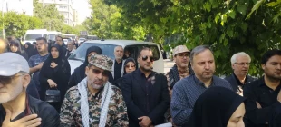 وداع دانشگاهیان دانشگاه فنی و حرفه‌ای در استان تهران با پیکر شهدای سانحه سقوط بالگرد
 3