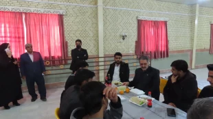 بازدید سرپرست دانشگاه ملی مهارت از سلف سرویس آموزشکده شهید باهنر زاهدان و گفت‌وگو با دانشجویان
 3