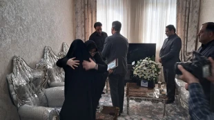 دیدار سخنگوی دولت و رئیس دانشگاه ملی مهارت با خانواده شهید زهرا چوبینی
 6