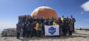 به مناسبت هفته تربیت‌بدنی صورت گرفت؛

صعود همکاران سازمان مرکزی دانشگاه ملی مهارت به ارتفاعات توچال 3