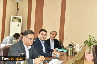 رئیس دانشگاه ملی مهارت در جمع رؤسای دانشکده‌ها و آموزشکده‌های سراسر کشور:

حیات دانشگاه و ارکان آن در گرو ضوابط، مقررات و قوانین است/ هیئت امنا مجلس قانون‌گذاری دانشگاه است/ سیاست دانشگاه تربیت نیروی توانمند اشتغال‌پذیر است 11