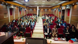 دکتر زمانی در نشست تخصصی معاونین اداری، مالی و مدیریت منابع و عاملین مالی:
آموزش‌های مهارتی، جبران‌کننده ناترازی‌های مدرک تحصیلی و اشتغال در کشور است 4