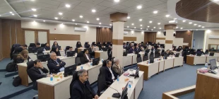 با حضور رئیس دانشگاه و جمعی از اساتید و نخبگان دانشگاهی
نشست هم‌اندیشی نقش دانشگاه در تحقق ایران قوی برگزار شد 10