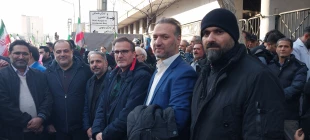 حضور هیئت رئیسه و کارکنان سازمان مرکزی دانشگاه ملی مهارت در راهپیمایی ۲۲ دی‌ماه
 3