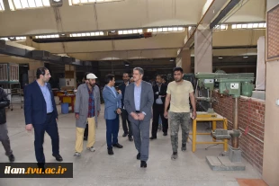 بازدید رئیس دانشگاه ملی مهارت از فعالیت‌های گروه جهادی دانشکده انقلاب اسلامی
 4