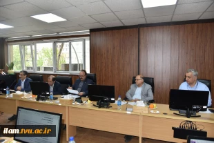 برگزاری جلسه نقش‌آفرینی دانشگاه در بازسازی و تاب‌آوری اجتماعی پس از جنگ تحمیلی رمضان
 5