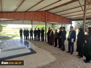 دیدار کارکنان دانشگاه ملی مهارت واحد استان ایلام با خانواده شهیدان محمودی و خسروی 2
