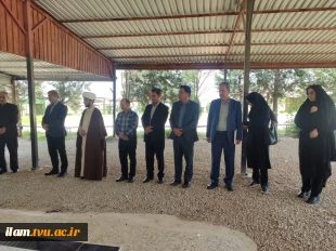 دیدار کارکنان دانشگاه ملی مهارت واحد استان ایلام با خانواده شهیدان محمودی و خسروی 7