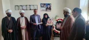 دیدار کارکنان دانشگاه ملی مهارت واحد استان ایلام با خانواده معزز شهید مهدی‌پور در بخش شباب 5