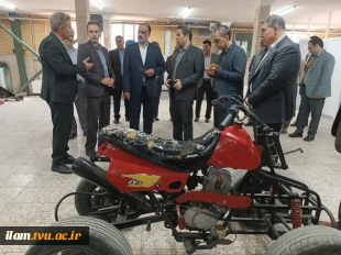 با حضور معاون اداری، مالی و مدیریت منابع دانشگاه؛
همزمان با تجلیل از سرآمدان آموزشی واحد استانی کرمانشاه، کارگاه کامپیوتر گروه گرافیک افتتاح شد. 8
