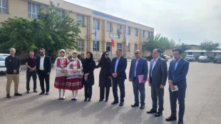 همزمان با بازدید رئیس دانشگاه ملی مهارت از واحد استانی خراسان شمالی؛
کارگاه خیاطی آموزشکده دختران بجنورد (انقلاب اسلامی) افتتاح شد. 5