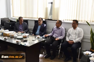 دیدار دکتر زمانی با کارکنان دفتر برنامه، بودجه، تحول اداری و بهره‌وری
 3