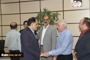 دیدار صمیمانه مدیران دانشگاه ملی مهارت با کارکنان سازمان مرکزی به مناسبت روز کارمند
 13