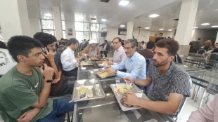 با حضور سرپرست دانشگاه ملی مهارت صورت گرفت؛
آیین اهتزاز پرچم جمهوری اسلامی ایران و طنین سرود ملی در آغاز سال تحصیلی جدید در دانشکده ملی مهارت انقلاب اسلامی تهران 14
